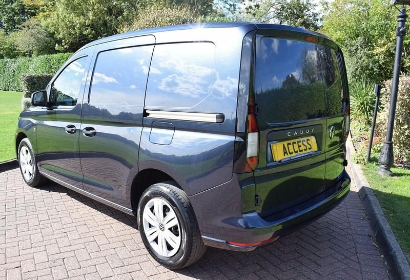 Used VW Caddy S 122 HP (89 kW) 2024 Blue MPV