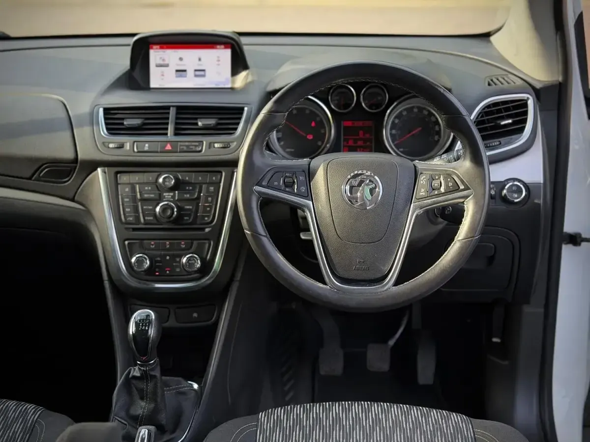 Used Vauxhall Mokka S 2016 White SUV