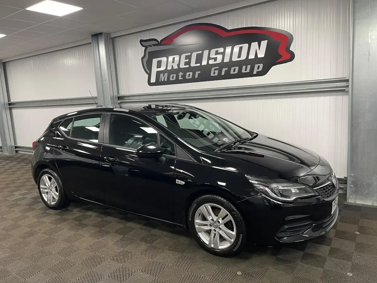 Used Vauxhall Astra Business Edition 105 HP (77 kW) 2021 Black Hatchback