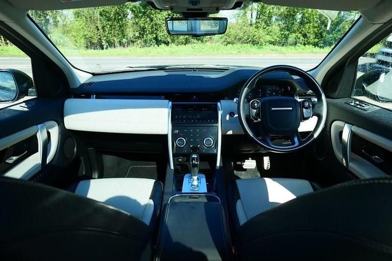 Second-hand Land Rover Discovery Sport SE Dynamic 309 CP (227 kW) 2021 Albastru SUV