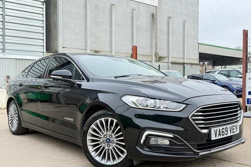Used Ford Mondeo Titanium 187 HP (137 kW) 2019 Black Sedan