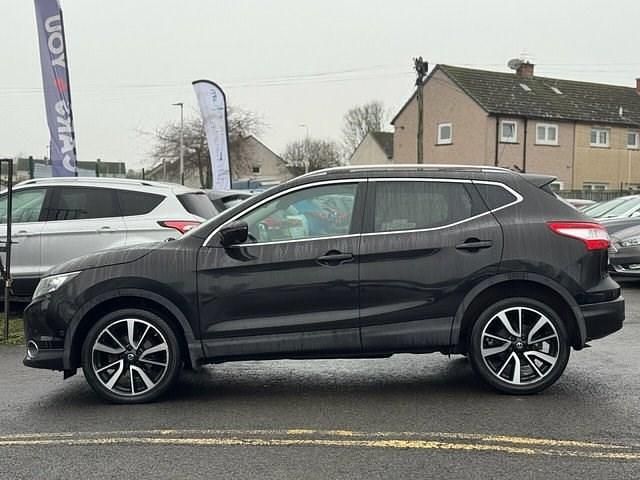 Used Nissan Qashqai S 115 HP (84 kW) 2016 Black SUV