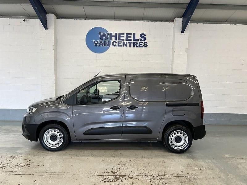 Used Toyota Proace Active 120 HP (88 kW) 2022 Grey MPV