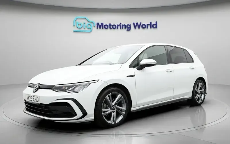 Used VW Golf VIII R-line 150 HP (110 kW) 2023 White Hatchback