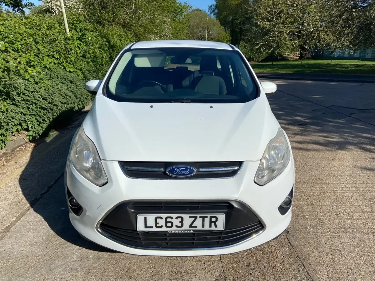 Używany Ford C-MAX Zetec 2014 Biały Minivan