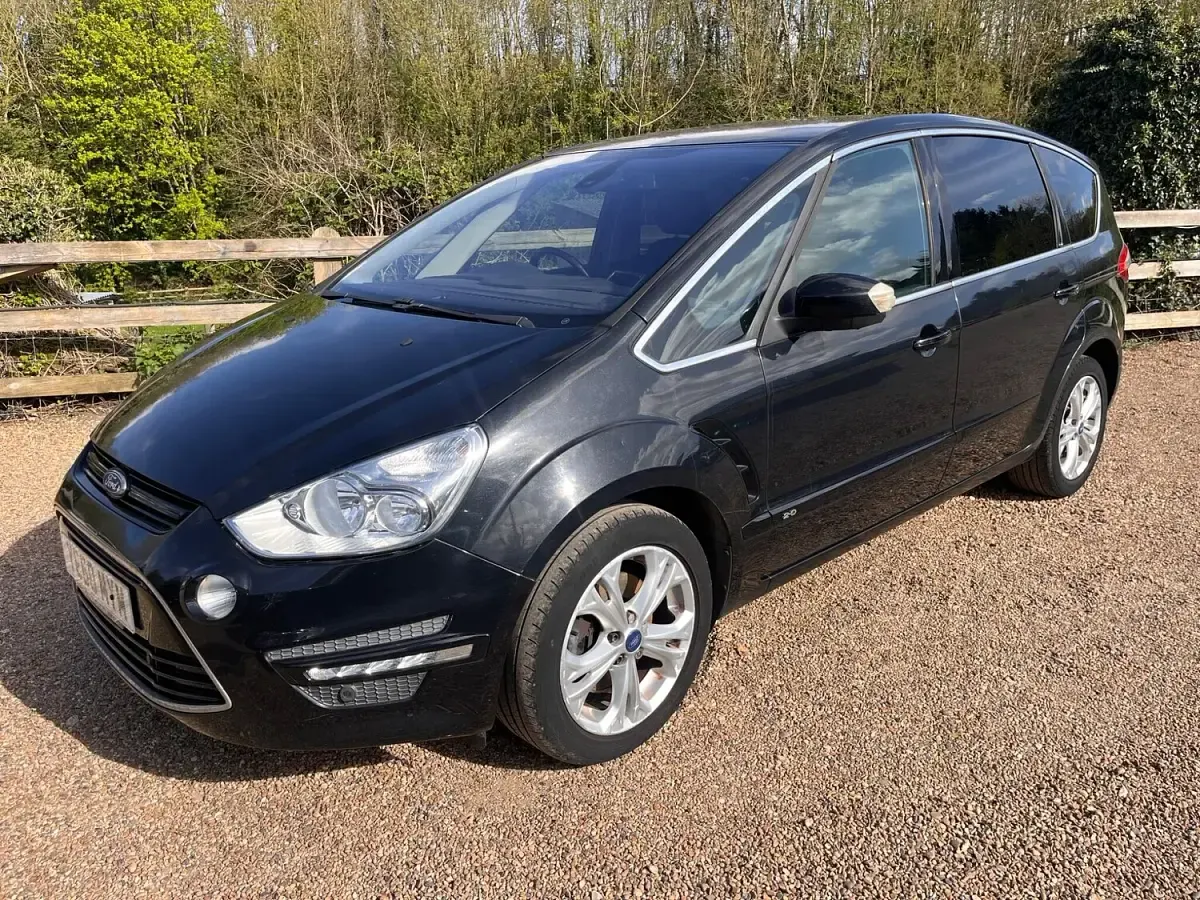 Used Ford S-MAX Titanium 140 HP (102 kW) 2010 Black MPV