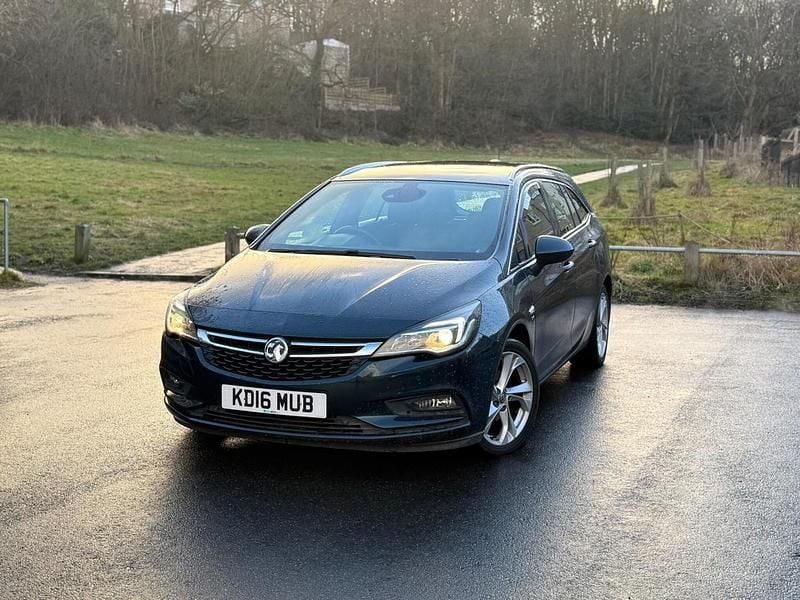 Used Vauxhall Astra SRi 2016 Green Estate