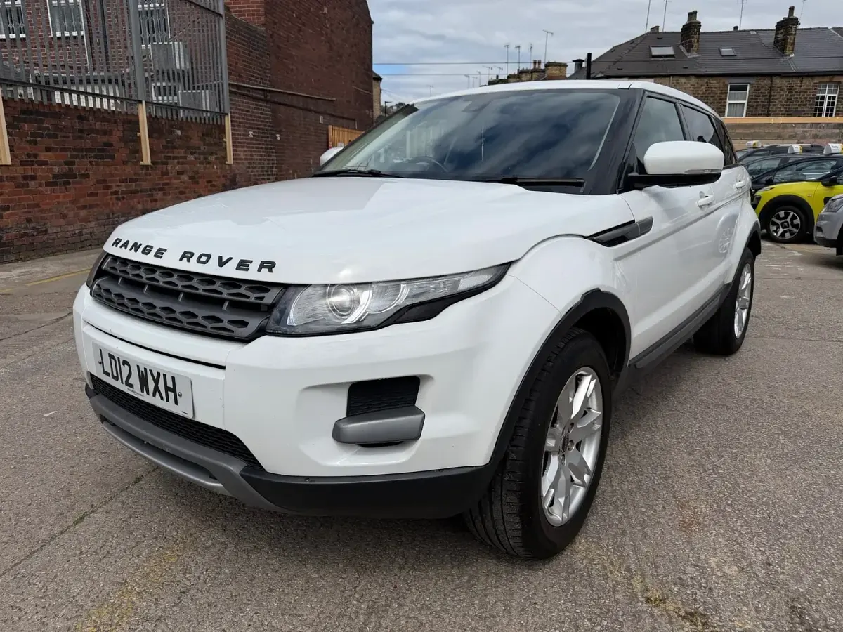 Used Land Rover Range Rover evoque Pure 150 HP (110 kW) 2012 White SUV