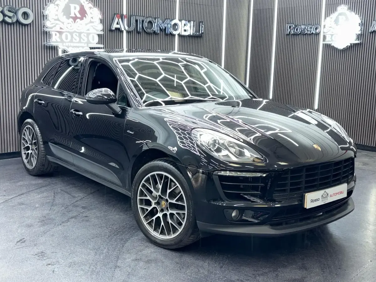 Used Porsche Macan 258 HP (189 kW) 2015 Black SUV