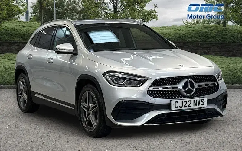 Usado Mercedes GLA180 AMG Line Premium 136 HP (100 kW) 2022 SUV