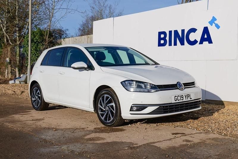 Used VW Golf VII Match 115 HP (84 kW) 2019 White Hatchback