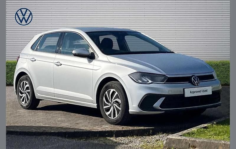 Used VW Polo Life 95 HP (69 kW) 2023 Silver Hatchback