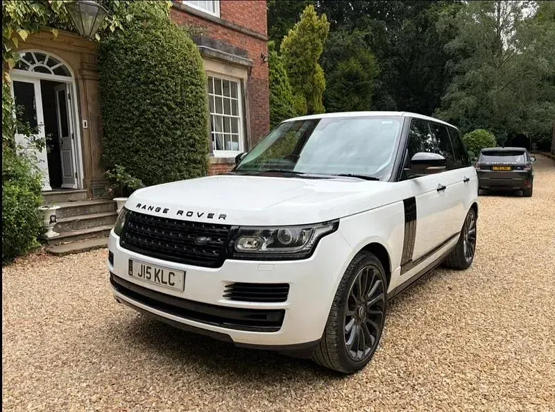 Used Land Rover Range Rover Vogue 339 HP (249 kW) 2015 White SUV