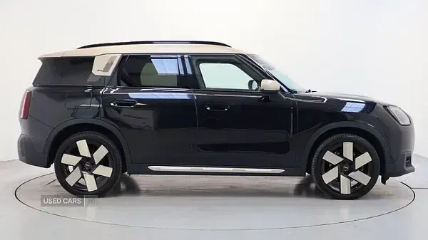 Used Mini Countryman Exclusive 215 HP (158 kW) 2025 Black SUV