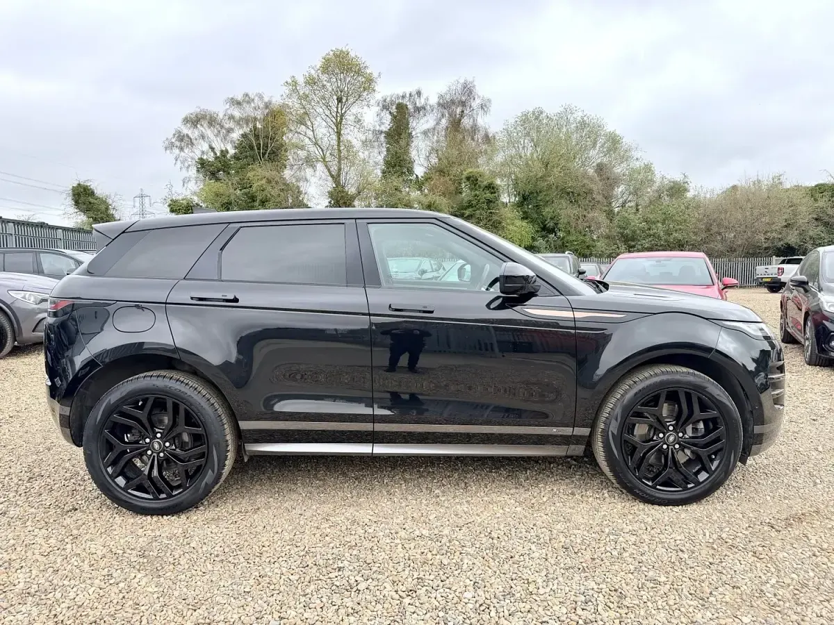 Used Land Rover Range Rover evoque SE Dynamic 2020 Black SUV