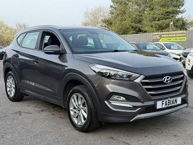 Used Hyundai Tucson SE 132 HP (97 kW) 2018 Grey SUV