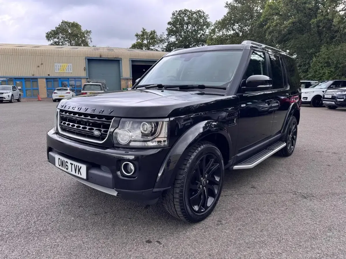 Used Land Rover Discovery 4 Landmark 2016 Black SUV