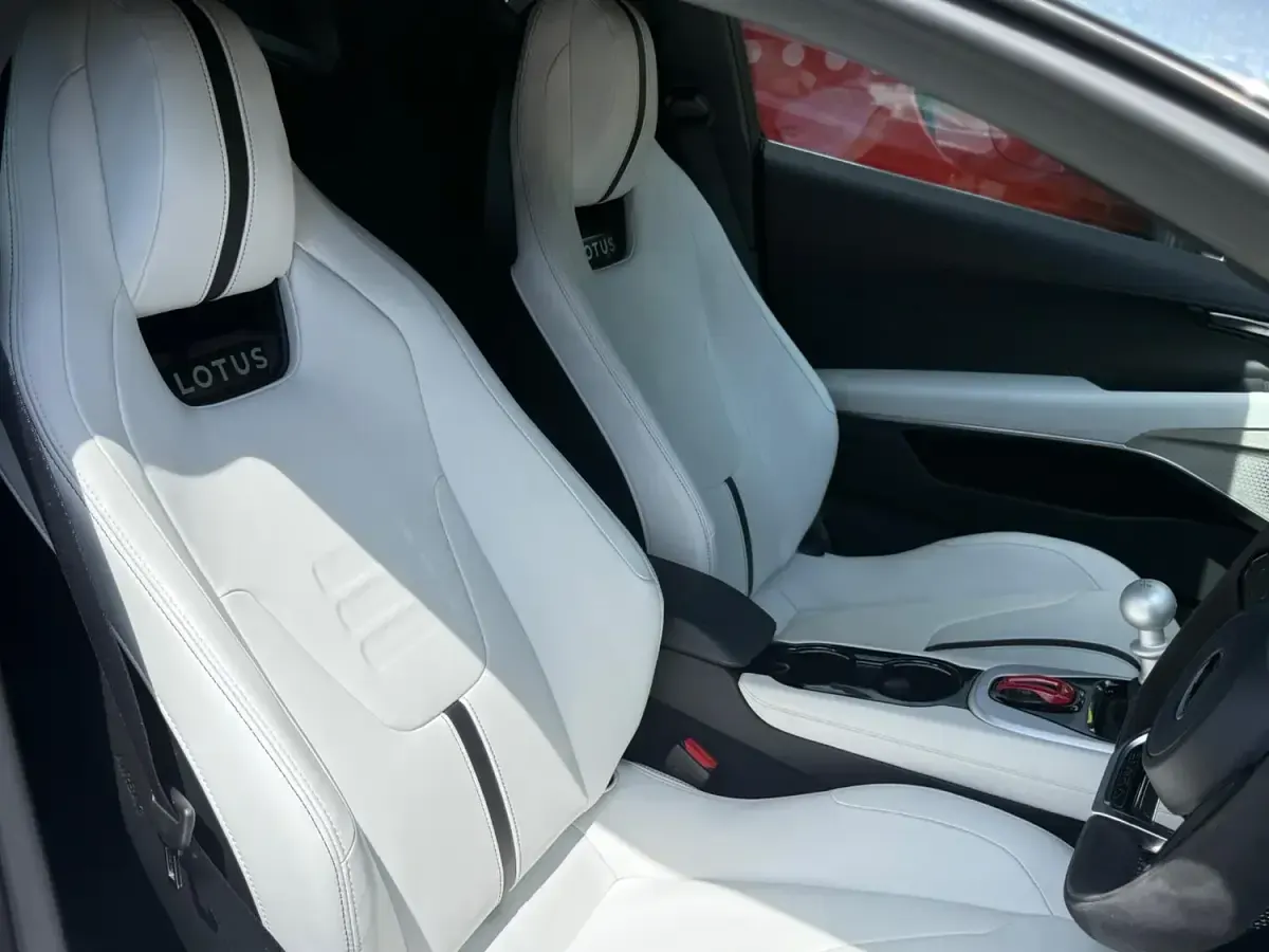 Used Lotus Emira 404 HP (297 kW) 2023 Grey Coupe