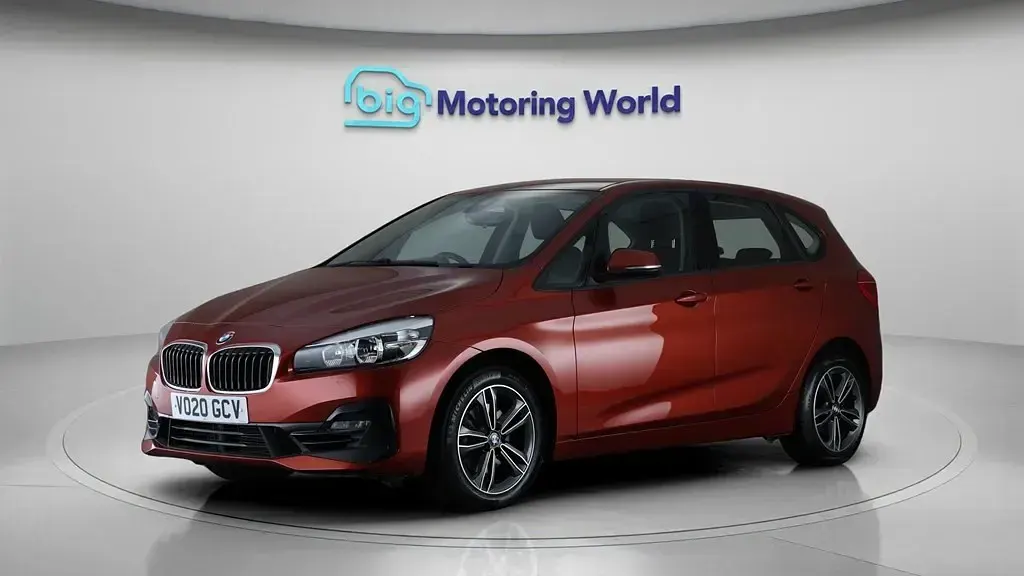 Begagnad BMW 220 Sport Line 192 HK (141 kW) 2020 Orange Minibuss