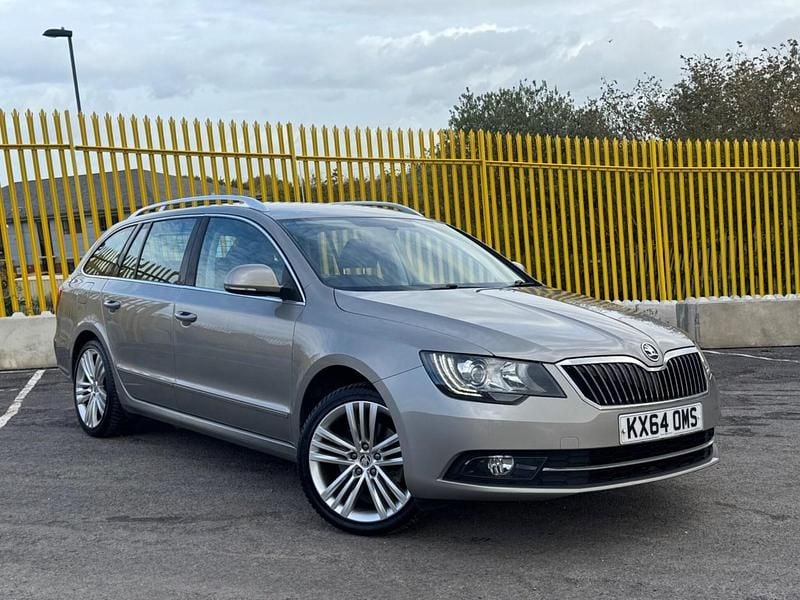 Used Skoda Superb Elegance 140 HP (102 kW) 2014 Beige Estate
