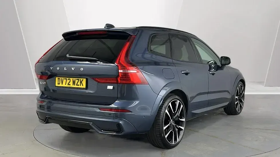 Second-hand Volvo XC60 Ultimate 449 CP (330 kW) 2022 Albastru SUV