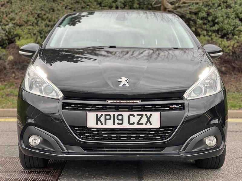 Used Peugeot 208 GT-line 110 HP (80 kW) 2019 Black Hatchback