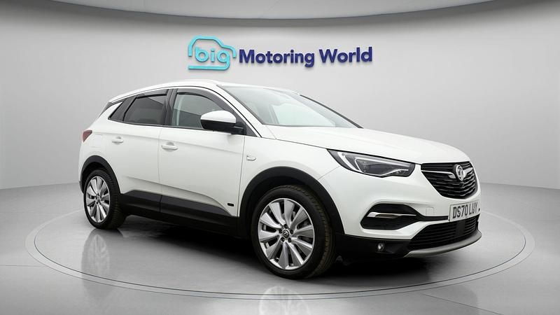 White Used 2020 Vauxhall Grandland X Elite SUV | £14,400 (Fair price) - Image 1/4