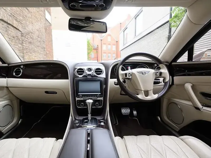 Used Bentley Flying Spur Mulliner 616 HP (453 kW) 2017 Brown Sedan