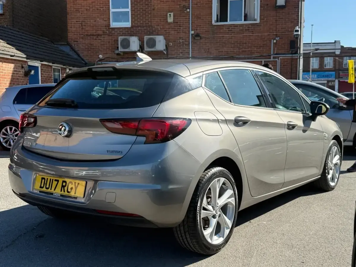 Second-hand Vauxhall Astra SRi 150 CP (110 kW) 2017 Gri Hatchback