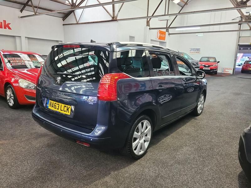 Used Peugeot 5008 Allure 2013 Blue MPV