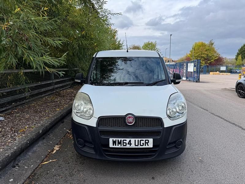 White Used 2014 Fiat Doblò MPV | £2,385 (Good price) - Image 1/4