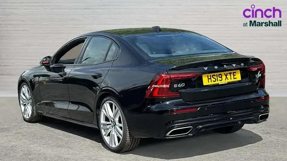 Used Volvo S60 R-Design 250 HP (183 kW) 2019 Black Sedan