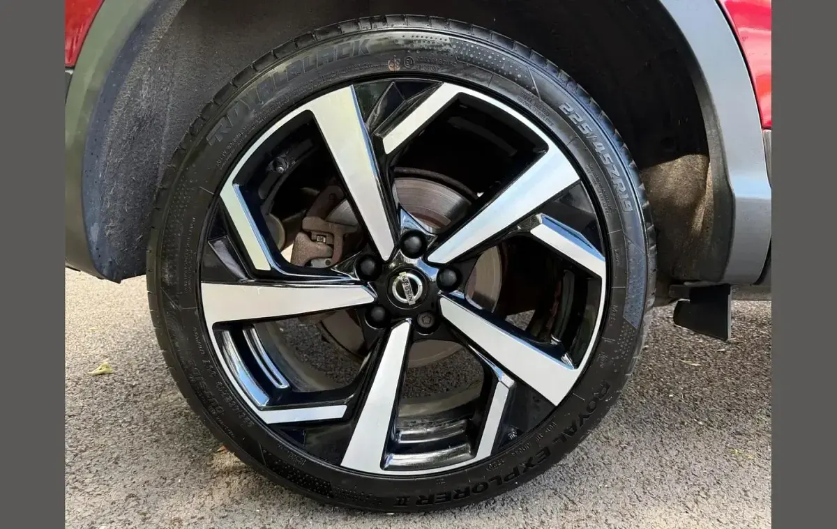 Used Nissan Qashqai Tekna 130 HP (95 kW) 2017 Red SUV