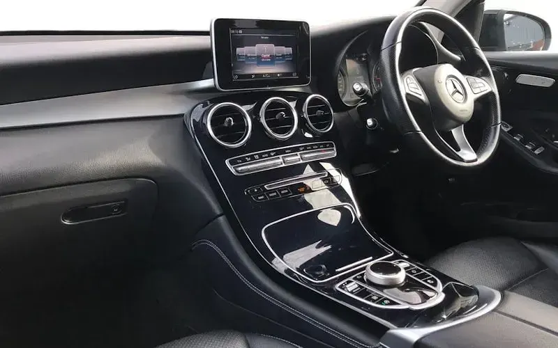 Used Mercedes GLC220 Urban 170 HP (125 kW) 2019 Blue SUV