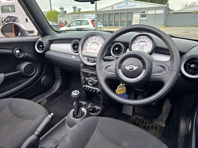 Used Mini Cooper Cabriolet 122 HP (89 kW) 2012 White Cabriolet