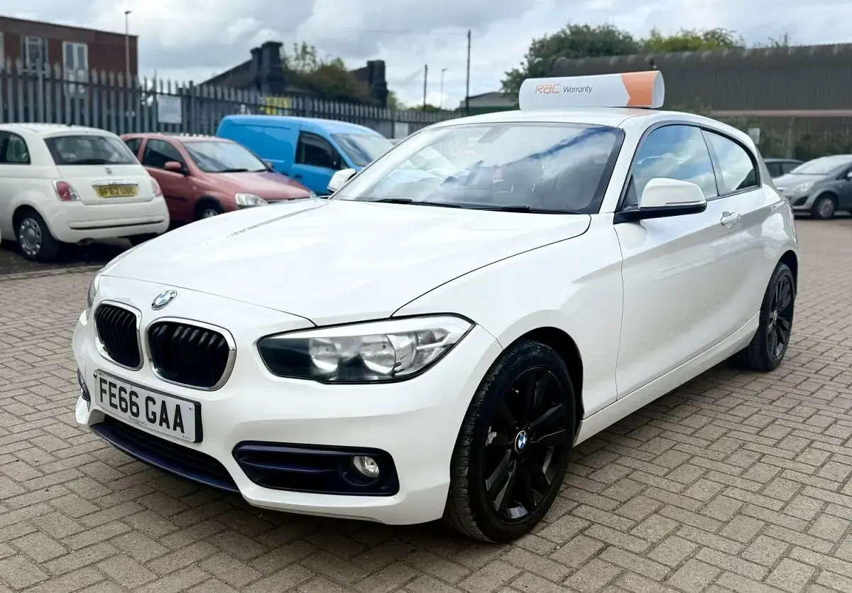 Used BMW 116 Sport Line 116 HP (85 kW) 2016 White Hatchback