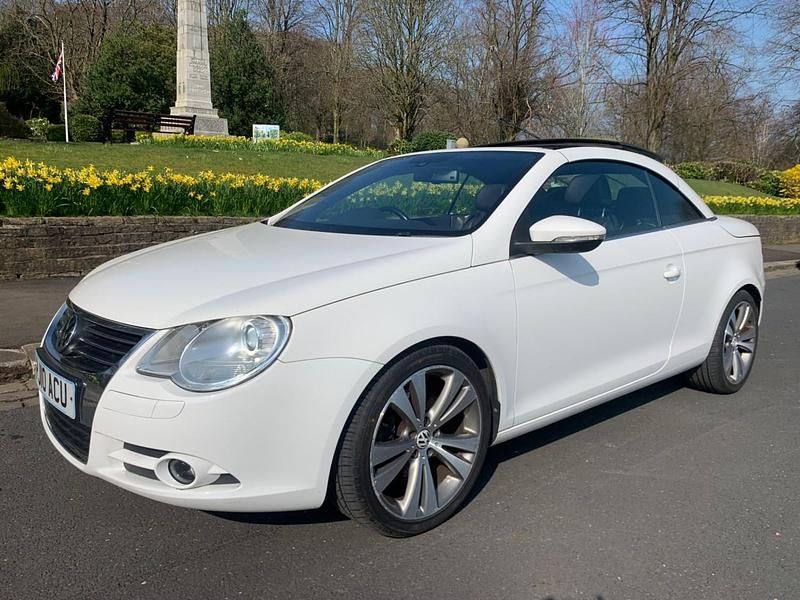 Used VW Eos Sportline 160 HP (117 kW) 2010 White Cabriolet