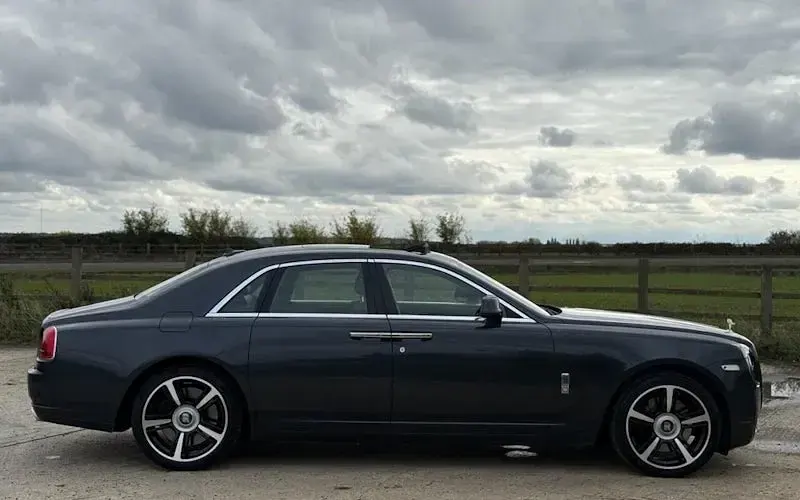 Used Rolls Royce Ghost 571 HP (419 kW) 2014 Grey Sedan