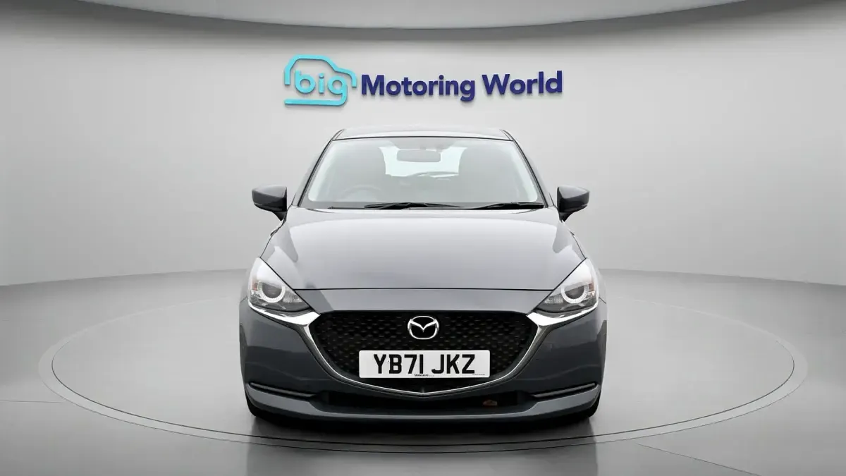 Begagnad Mazda 2 74 HK (54 kW) 2022 Grå Halvkombi