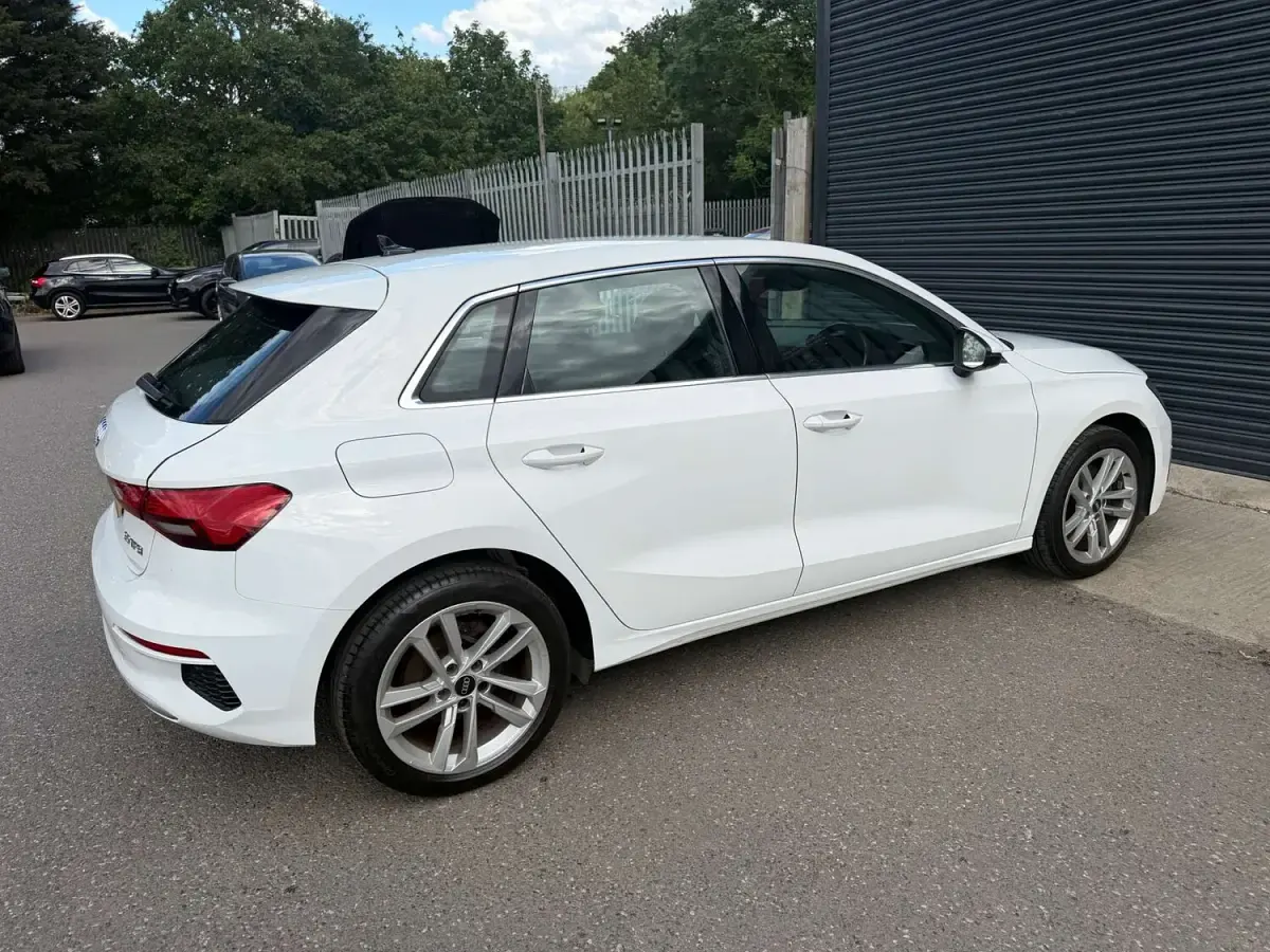 Used Audi A3 Sportback Sport 110 HP (80 kW) 2021 White Hatchback