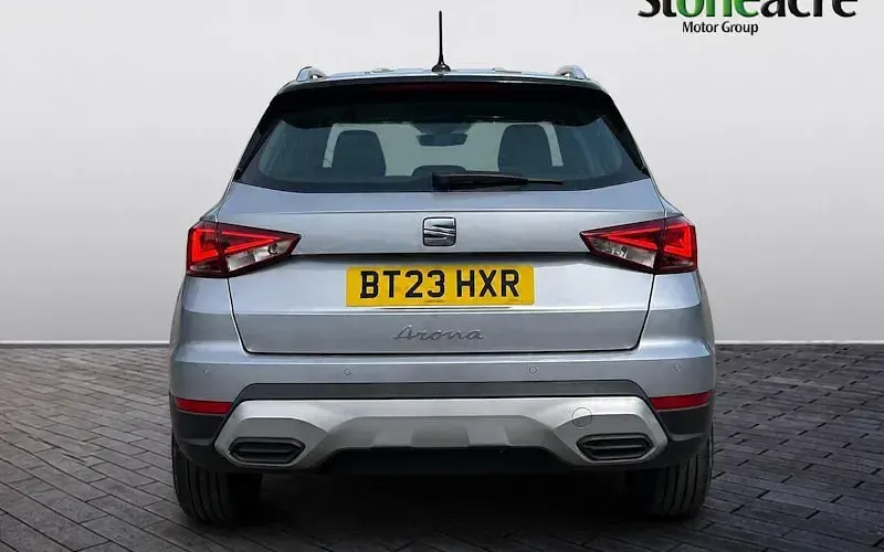 Used Seat Arona Xperience 110 HP (80 kW) 2023 Silver SUV