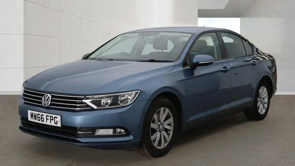 Used VW Passat S 2016 Blue Sedan