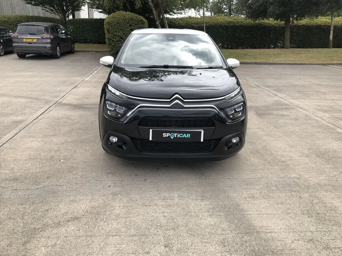 Used Citroën C3 PureTech 108 HP (79 kW) 2024 Black Hatchback