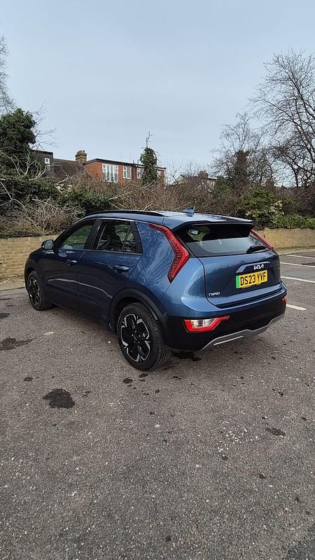 Used Kia Niro 150 kW (204 HP) 2023 Blue SUV