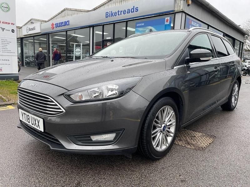 Used Ford Focus Zetec 120 HP (88 kW) 2018 Grey Estate