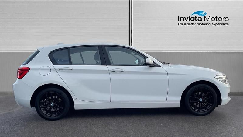 Used BMW 116 Comfort Edition 116 HP (85 kW) 2017 White Hatchback