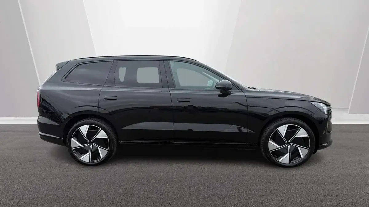 Used Volvo EX90 Performance 500 kW (680 HP) 2026 Black SUV