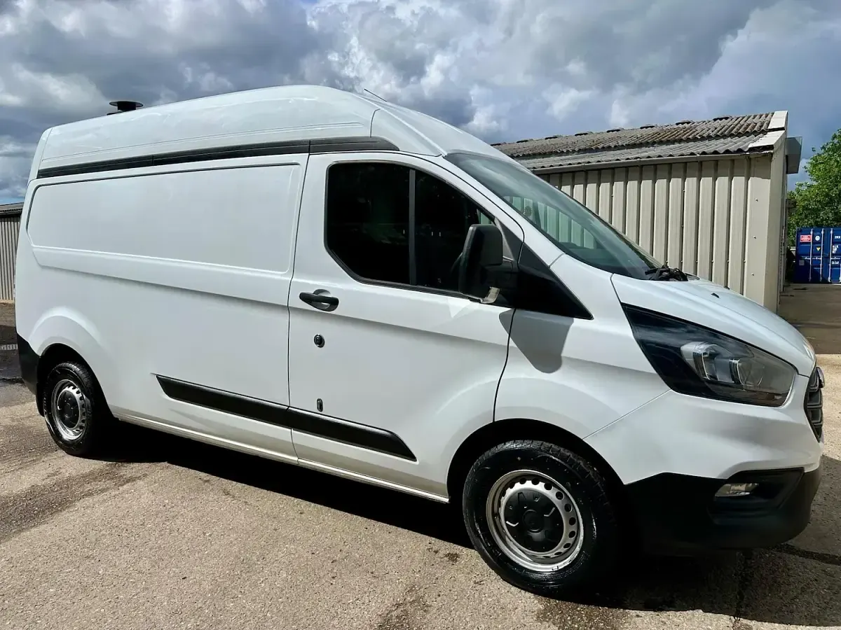 Used Ford Transit Custom S 105 HP (77 kW) 2020 White Van