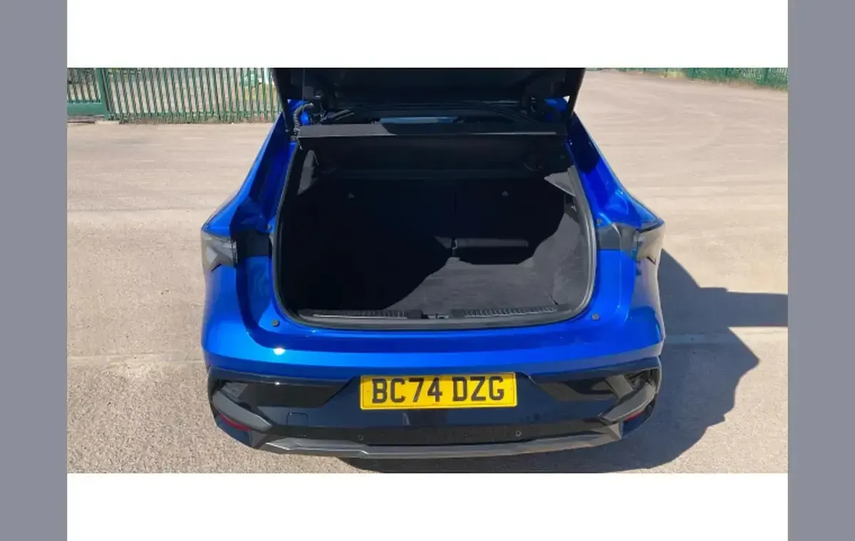 Used Renault Rafale Techno Esprit Alpine 300 HP (220 kW) 2025 Other SUV