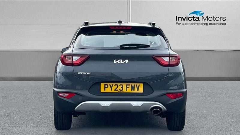 Used Kia Stonic 99 HP (72 kW) 2023 Grey SUV
